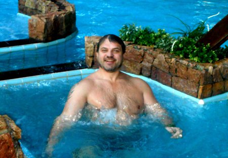 Андрей Биланов начинает свой день с водных процедур